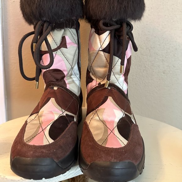 🎀Host Pick🎀EUC Coach Vibram Quilted Boots With Fur/Brown/Green/Pink Size 6 - Picture 1 of 10